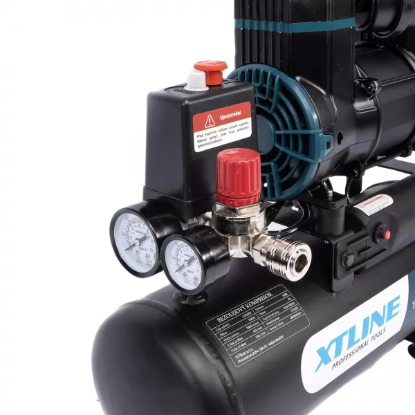 XT Kompresor bezolejový 900W, 6l